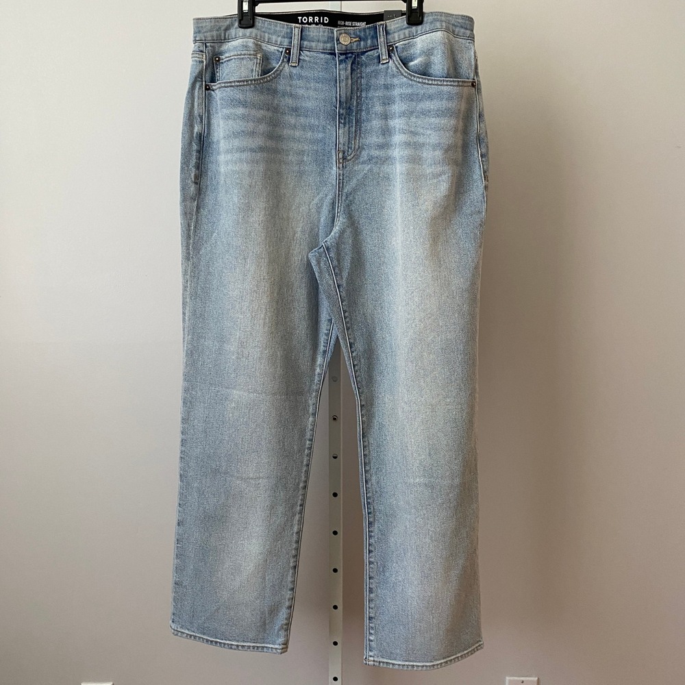 Torid 18R Light Blue High-Rise Straight Classic Denim Elastic Waist Preppy Jeans